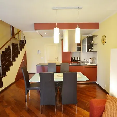 Apartment Max