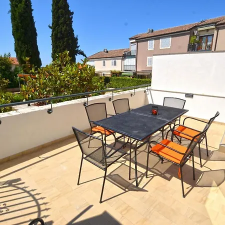 Apartament Max *